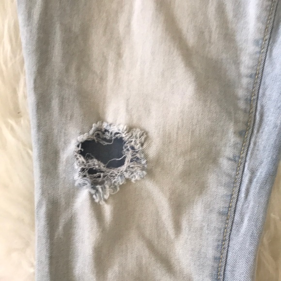 Mid Rise Jeans 👖💙 - Picture 4 of 8